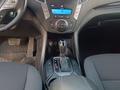Hyundai Santa Fe 2013 годаүшін10 500 000 тг. в Уральск – фото 6