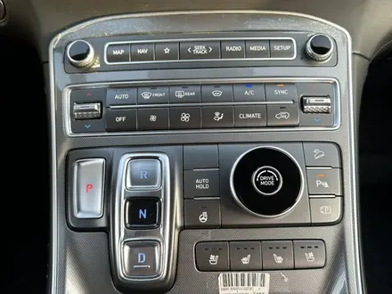 Hyundai Santa Fe 2022 года за 16 500 000 тг. в Алматы – фото 31