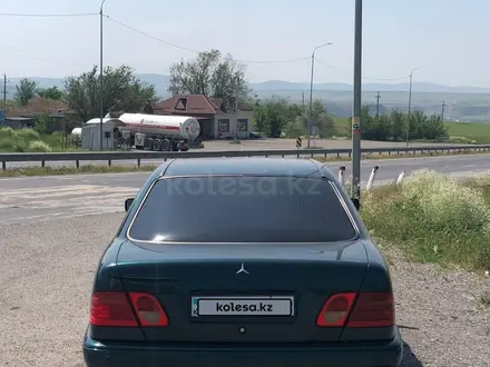 Mercedes-Benz E 280 1998 года за 2 900 000 тг. в Кызылорда – фото 2