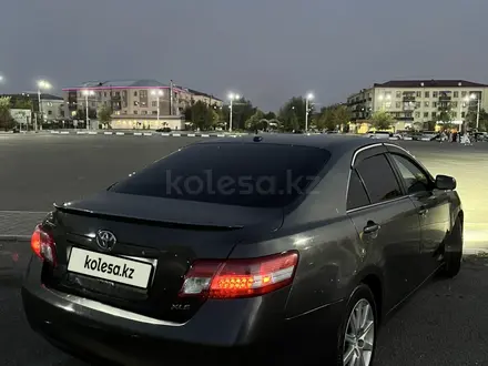 Toyota Camry 2011 года за 6 000 000 тг. в Жетысай – фото 2