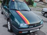 Volkswagen Golf 1993 годаүшін1 500 000 тг. в Тараз