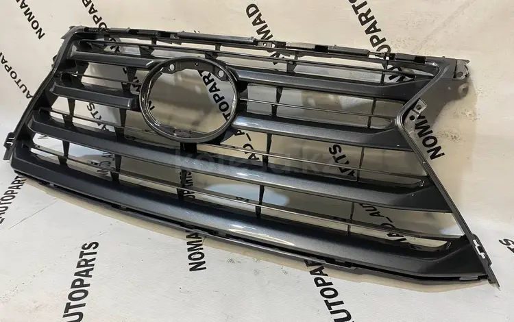 Решетка радиатора на Лексус НХ 2014-2017 за 50 000 тг. в Алматы