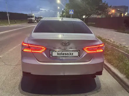 Toyota Camry 2019 года за 14 800 000 тг. в Алматы – фото 7