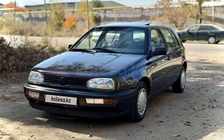 Volkswagen Golf 1993 годаүшін2 200 000 тг. в Алматы