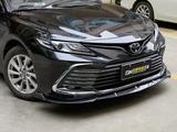 Сплиттер под передний бампер на Camry V75 2021-по н. В Черный глянецүшін40 000 тг. в Астана – фото 2