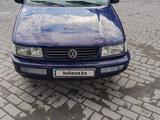 Volkswagen Passat 1994 годаүшін1 000 000 тг. в Семей