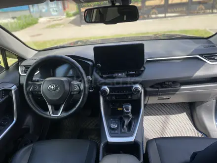 Toyota RAV4 2023 года за 15 500 000 тг. в Кокшетау – фото 3