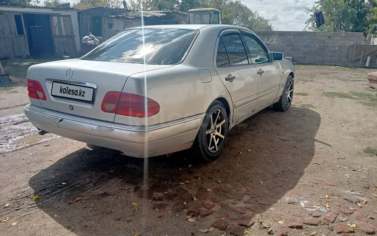 Mercedes-Benz E 230 1995 года за 2 000 000 тг. в Астана