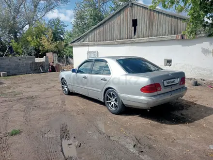 Mercedes-Benz E 230 1995 года за 2 000 000 тг. в Астана – фото 3