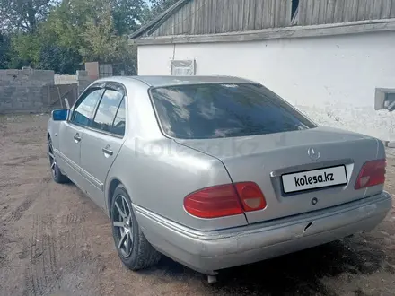 Mercedes-Benz E 230 1995 года за 2 000 000 тг. в Астана – фото 5