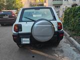Toyota RAV4 1997 года за 3 000 000 тг. в Астана – фото 3