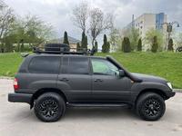 Toyota Land Cruiser 2006 года за 17 900 000 тг. в Тараз