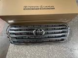 Решетка радиатора на Toyota Land Cruiser 200for38 000 тг. в Алматы – фото 2