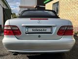 Mercedes-Benz CLK 200 2001 годаfor3 300 000 тг. в Астана – фото 2