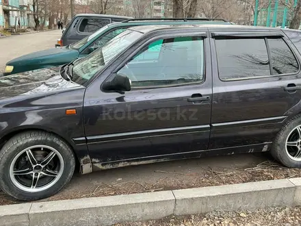 Volkswagen Golf 1999 года за 1 300 000 тг. в Экибастуз