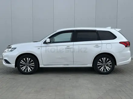Mitsubishi Outlander 2022 года за 7 590 000 тг. в Атырау – фото 2