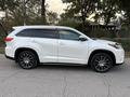 Toyota Highlander 2019 годаүшін21 700 000 тг. в Алматы – фото 11