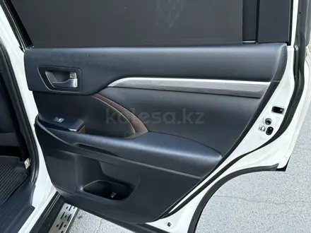 Toyota Highlander 2019 года за 21 700 000 тг. в Алматы – фото 26