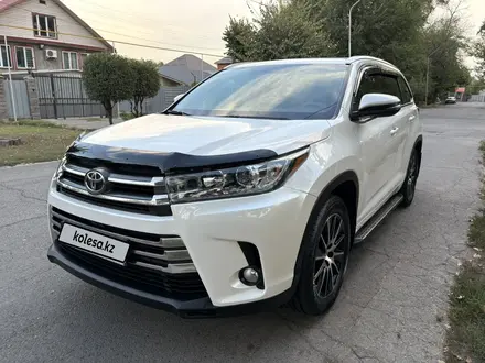 Toyota Highlander 2019 года за 21 700 000 тг. в Алматы – фото 3