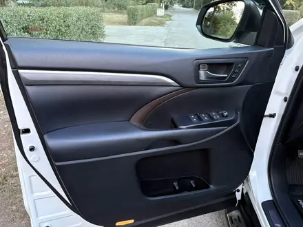 Toyota Highlander 2019 года за 21 700 000 тг. в Алматы – фото 42