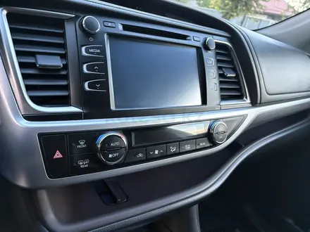 Toyota Highlander 2019 года за 21 700 000 тг. в Алматы – фото 45