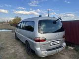 Hyundai Starex 2004 года за 2 650 000 тг. в Караганда – фото 3