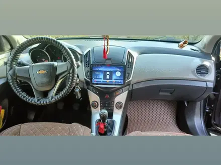 Chevrolet Cruze 2013 года за 4 300 000 тг. в Уральск – фото 11