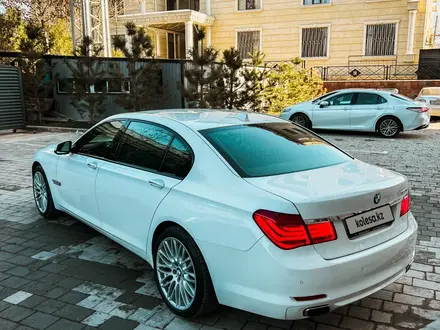 BMW 750 2010 года за 10 500 000 тг. в Актау – фото 4