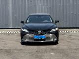 Toyota Camry 2020 года за 8 420 000 тг. в Алматы – фото 2