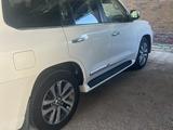 Toyota Land Cruiser 2017 годаүшін29 000 000 тг. в Уральск – фото 2