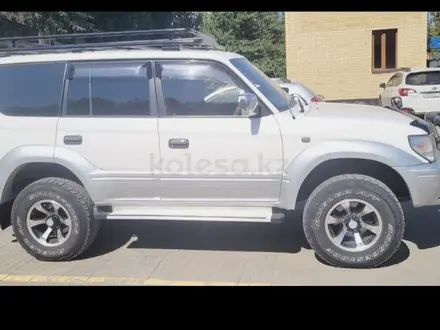 Toyota Land Cruiser Prado 1998 года за 6 800 000 тг. в Актобе – фото 3