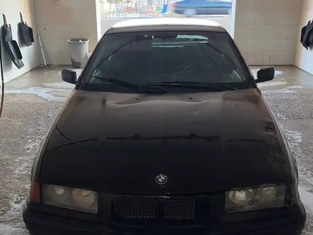 BMW 320 1991 года за 700 000 тг. в Жанаозен