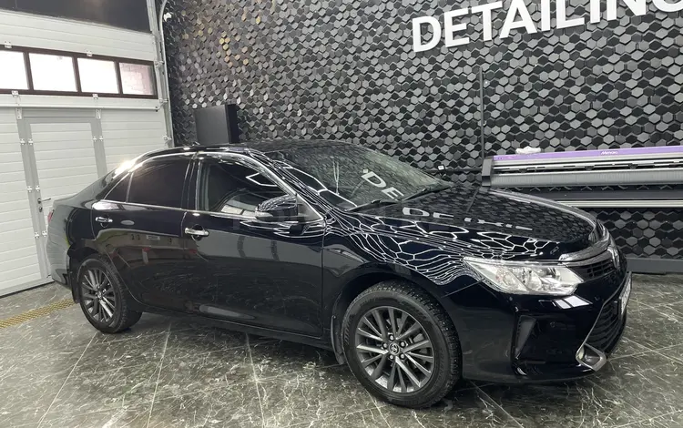 Toyota Camry 2015 года за 10 900 000 тг. в Караганда