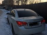 Chevrolet Cruze 2011 годаfor2 400 000 тг. в Астана – фото 3