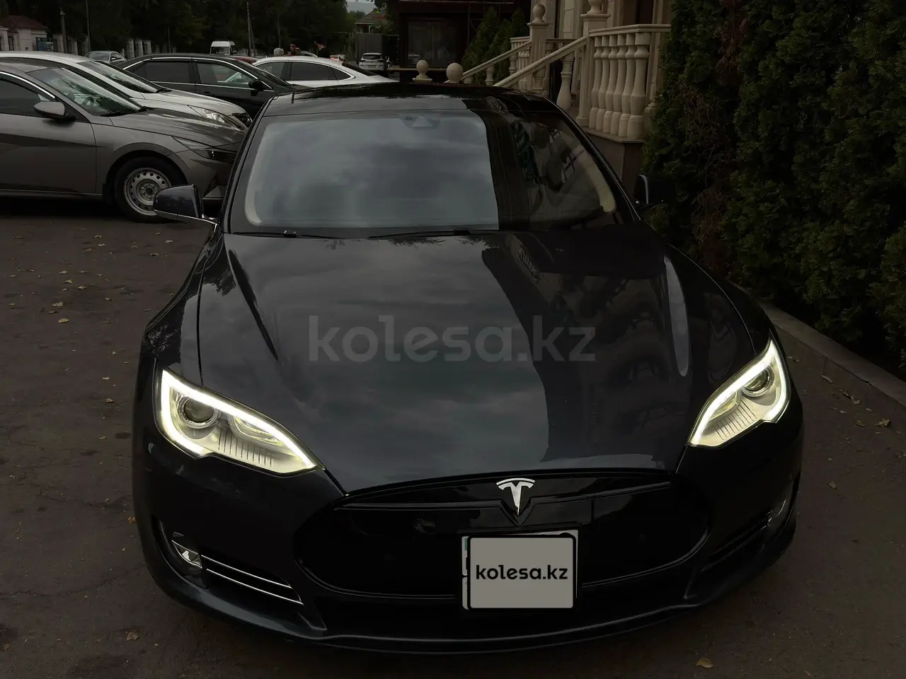 Tesla Model S, 2015