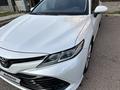 Toyota Camry 2018 года за 12 500 000 тг. в Астана – фото 27