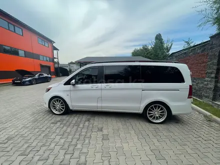 Mercedes-Benz V 250 2015 года за 19 955 555 тг. в Алматы – фото 22