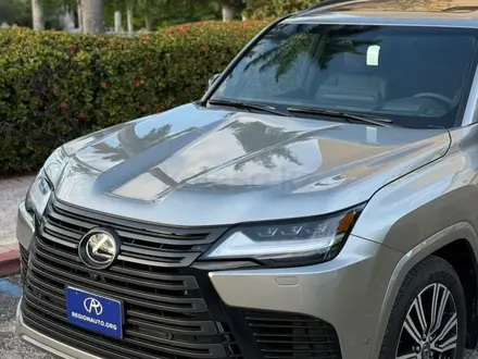 Lexus LX 700h Luxury+ 2026 года за 90 000 000 тг. в Алматы – фото 4