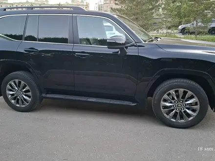 Toyota Land Cruiser 2024 года за 61 000 000 тг. в Астана – фото 3