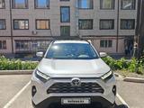 Toyota RAV4 2023 года за 20 000 000 тг. в Караганда