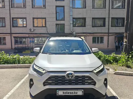 Toyota RAV4 2023 года за 20 000 000 тг. в Караганда