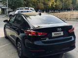 Hyundai Elantra 2017 года за 4 100 000 тг. в Уральск – фото 5