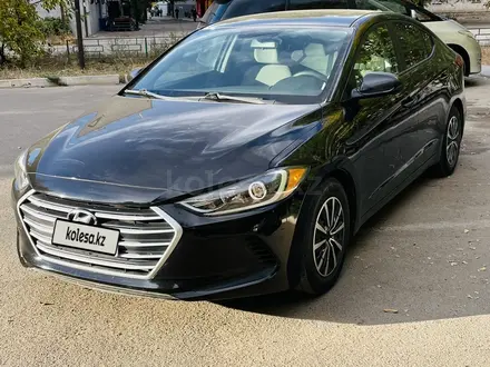 Hyundai Elantra 2017 года за 4 100 000 тг. в Уральск – фото 3