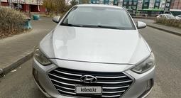 Hyundai Elantra 2017 годаfor4 700 000 тг. в Актобе – фото 2