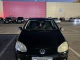 Volkswagen Golf 2007 годаүшін2 800 000 тг. в Астана