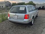 Volkswagen Passat 2001 года за 3 500 000 тг. в Семей – фото 4