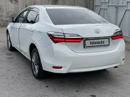Toyota Corolla 2018 года за 9 300 000 тг. в Алматы – фото 2