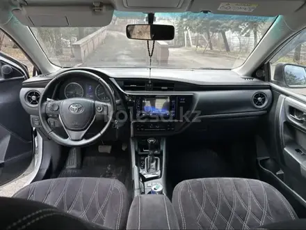 Toyota Corolla 2018 года за 9 300 000 тг. в Алматы – фото 7