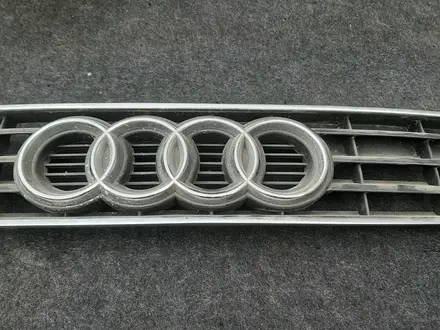 Оригинальная решётка радиатора Ауди А3 первого поколения Audi A3 8L решетка за 14 000 тг. в Семей – фото 2
