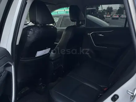 Toyota RAV4 2020 года за 14 000 000 тг. в Астана – фото 9